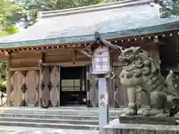 高岡市護国神社の狛犬