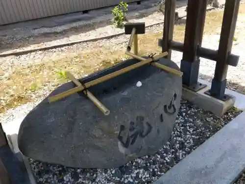 日吉神社の{uncategorized: "未分類", other: "その他", undefined: "問題あり", building: "その他建物", grave: "お墓", sacred_gate: "鳥居", guardian: "狛犬", statue: "像", buddha: "仏像", history: "歴史", nature: "自然", garden: "庭園", animal: "動物", pagoda: "塔", temizu: "手水舎", mountain_gate: "山門・神門", sanctuary: "本殿・本堂", subordinate: "末社・摂社", art: "芸術", scenery: "景色", jizo: "地蔵", ema: "絵馬", goshuin: "御朱印", omikuji: "おみくじ", items: "授与品その他", amulet: "お守り", goshuincho: "御朱印帳", eats: "食事", festival: "お祭り", votive_dance: "神楽", shichigosan: "七五三参", wedding: "結婚式", experience: "体験その他", initially: "初詣", around: "周辺", anti_infection: "感染症対策"}