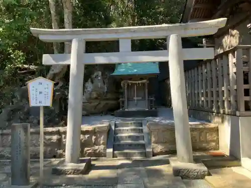 小動神社の{uncategorized: "未分類", other: "その他", undefined: "問題あり", building: "その他建物", grave: "お墓", sacred_gate: "鳥居", guardian: "狛犬", statue: "像", buddha: "仏像", history: "歴史", nature: "自然", garden: "庭園", animal: "動物", pagoda: "塔", temizu: "手水舎", mountain_gate: "山門・神門", sanctuary: "本殿・本堂", subordinate: "末社・摂社", art: "芸術", scenery: "景色", jizo: "地蔵", ema: "絵馬", goshuin: "御朱印", omikuji: "おみくじ", items: "授与品その他", amulet: "お守り", goshuincho: "御朱印帳", eats: "食事", festival: "お祭り", votive_dance: "神楽", shichigosan: "七五三参", wedding: "結婚式", experience: "体験その他", initially: "初詣", around: "周辺", anti_infection: "感染症対策"}