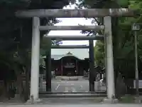 溝旗神社(肇國神社)の鳥居