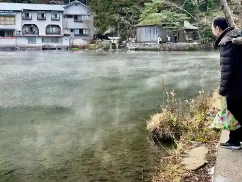 宇奈岐日女神社の{uncategorized: "未分類", other: "その他", undefined: "問題あり", building: "その他建物", grave: "お墓", sacred_gate: "鳥居", guardian: "狛犬", statue: "像", buddha: "仏像", history: "歴史", nature: "自然", garden: "庭園", animal: "動物", pagoda: "塔", temizu: "手水舎", mountain_gate: "山門・神門", sanctuary: "本殿・本堂", subordinate: "末社・摂社", art: "芸術", scenery: "景色", jizo: "地蔵", ema: "絵馬", goshuin: "御朱印", omikuji: "おみくじ", items: "授与品その他", amulet: "お守り", goshuincho: "御朱印帳", eats: "食事", festival: "お祭り", votive_dance: "神楽", shichigosan: "七五三参", wedding: "結婚式", experience: "体験その他", initially: "初詣", around: "周辺", anti_infection: "感染症対策"}