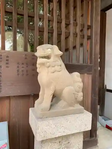 神館神社の狛犬