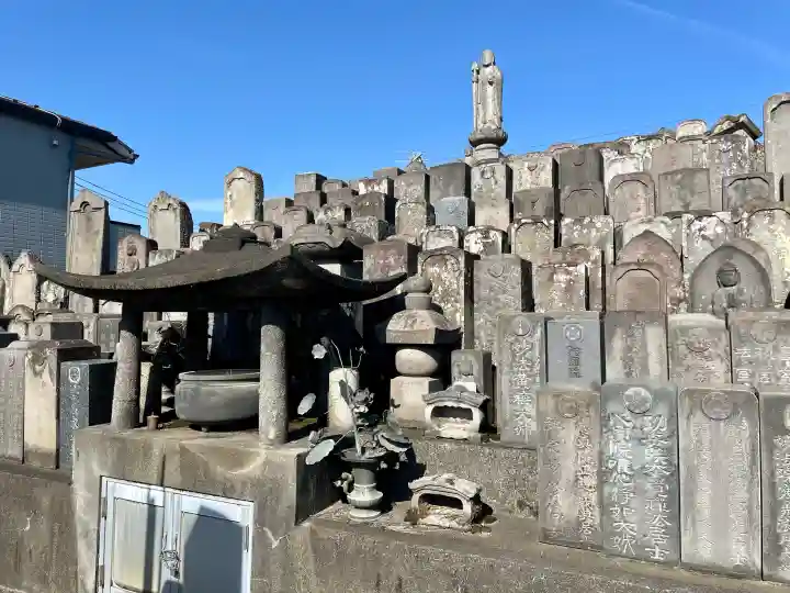 天王院の{uncategorized: "未分類", other: "その他", undefined: "問題あり", building: "その他建物", grave: "お墓", sacred_gate: "鳥居", guardian: "狛犬", statue: "像", buddha: "仏像", history: "歴史", nature: "自然", garden: "庭園", animal: "動物", pagoda: "塔", temizu: "手水舎", mountain_gate: "山門・神門", sanctuary: "本殿・本堂", subordinate: "末社・摂社", art: "芸術", scenery: "景色", jizo: "地蔵", ema: "絵馬", goshuin: "御朱印", omikuji: "おみくじ", items: "授与品その他", amulet: "お守り", goshuincho: "御朱印帳", eats: "食事", festival: "お祭り", votive_dance: "神楽", shichigosan: "七五三参", wedding: "結婚式", experience: "体験その他", initially: "初詣", around: "周辺", anti_infection: "感染症対策"}