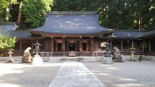飛驒一宮水無神社の本殿・本堂