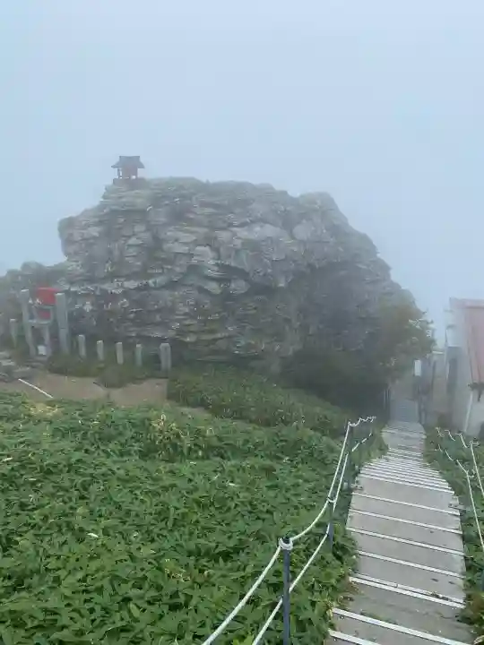 劔山本宮宝蔵石神社(徳島県)