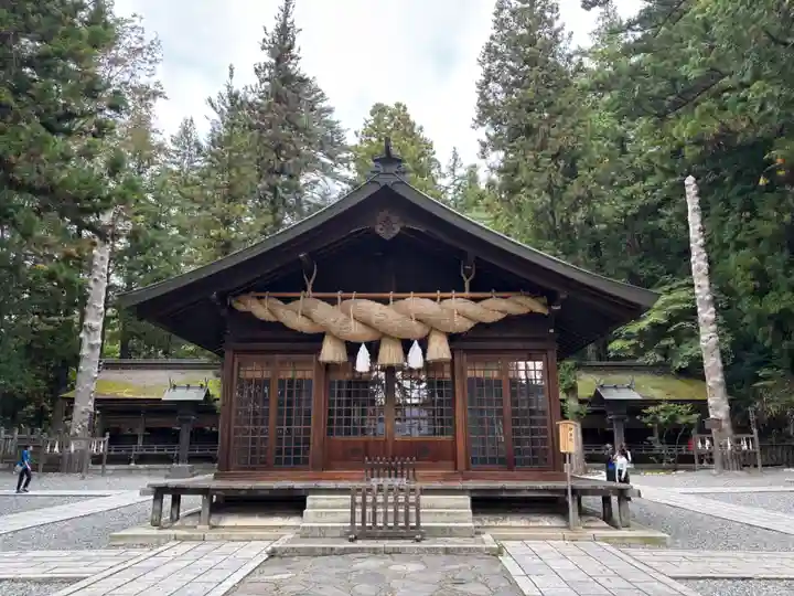 諏訪大社下社春宮(長野県)