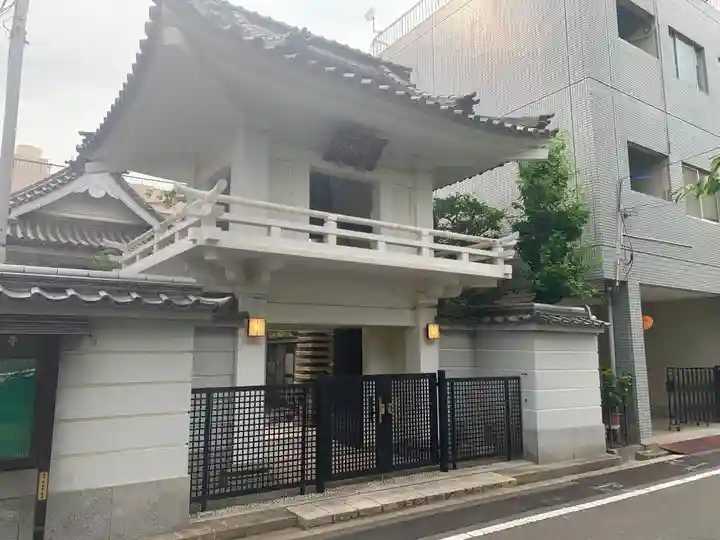 真教寺の山門・神門