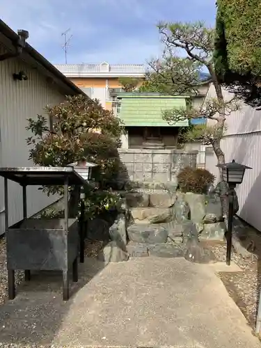 神明社（鹿田）の本殿・本堂