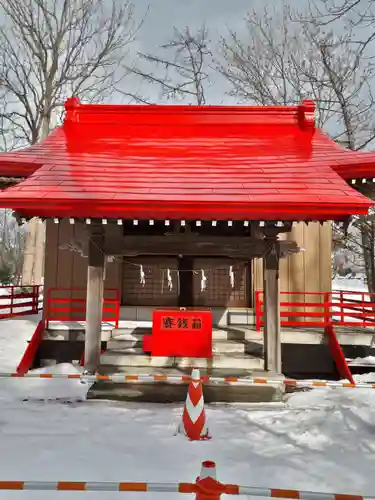 山本稲荷神社の本殿