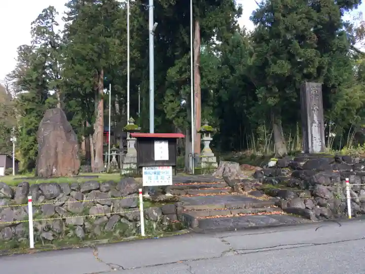巣守神社の周辺