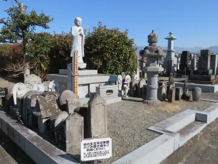 世音寺(山梨県)