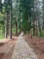 土津神社奥之院の{uncategorized: "未分類", other: "その他", undefined: "問題あり", building: "その他建物", grave: "お墓", sacred_gate: "鳥居", guardian: "狛犬", statue: "像", buddha: "仏像", history: "歴史", nature: "自然", garden: "庭園", animal: "動物", pagoda: "塔", temizu: "手水舎", mountain_gate: "山門・神門", sanctuary: "本殿・本堂", subordinate: "末社・摂社", art: "芸術", scenery: "景色", jizo: "地蔵", ema: "絵馬", goshuin: "御朱印", omikuji: "おみくじ", items: "授与品その他", amulet: "お守り", goshuincho: "御朱印帳", eats: "食事", festival: "お祭り", votive_dance: "神楽", shichigosan: "七五三参", wedding: "結婚式", experience: "体験その他", initially: "初詣", around: "周辺", anti_infection: "感染症対策"}
