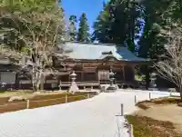 比叡山延暦寺の{uncategorized: "未分類", other: "その他", undefined: "問題あり", building: "その他建物", grave: "お墓", sacred_gate: "鳥居", guardian: "狛犬", statue: "像", buddha: "仏像", history: "歴史", nature: "自然", garden: "庭園", animal: "動物", pagoda: "塔", temizu: "手水舎", mountain_gate: "山門・神門", sanctuary: "本殿・本堂", subordinate: "末社・摂社", art: "芸術", scenery: "景色", jizo: "地蔵", ema: "絵馬", goshuin: "御朱印", omikuji: "おみくじ", items: "授与品その他", amulet: "お守り", goshuincho: "御朱印帳", eats: "食事", festival: "お祭り", votive_dance: "神楽", shichigosan: "七五三参", wedding: "結婚式", experience: "体験その他", initially: "初詣", around: "周辺", anti_infection: "感染症対策"}