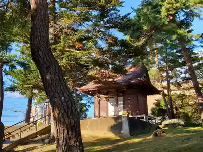 麓山神社の本殿・本堂