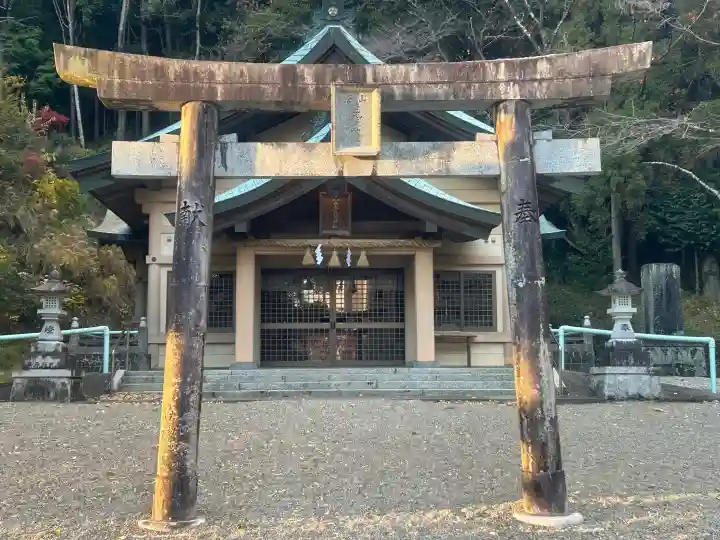 今山八幡宮の{uncategorized: "未分類", other: "その他", undefined: "問題あり", building: "その他建物", grave: "お墓", sacred_gate: "鳥居", guardian: "狛犬", statue: "像", buddha: "仏像", history: "歴史", nature: "自然", garden: "庭園", animal: "動物", pagoda: "塔", temizu: "手水舎", mountain_gate: "山門・神門", sanctuary: "本殿・本堂", subordinate: "末社・摂社", art: "芸術", scenery: "景色", jizo: "地蔵", ema: "絵馬", goshuin: "御朱印", omikuji: "おみくじ", items: "授与品その他", amulet: "お守り", goshuincho: "御朱印帳", eats: "食事", festival: "お祭り", votive_dance: "神楽", shichigosan: "七五三参", wedding: "結婚式", experience: "体験その他", initially: "初詣", around: "周辺", anti_infection: "感染症対策"}