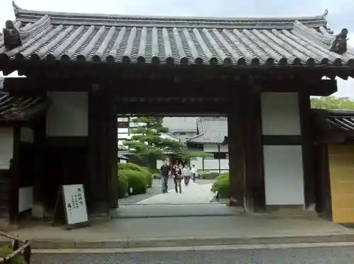 大覚寺の山門・神門