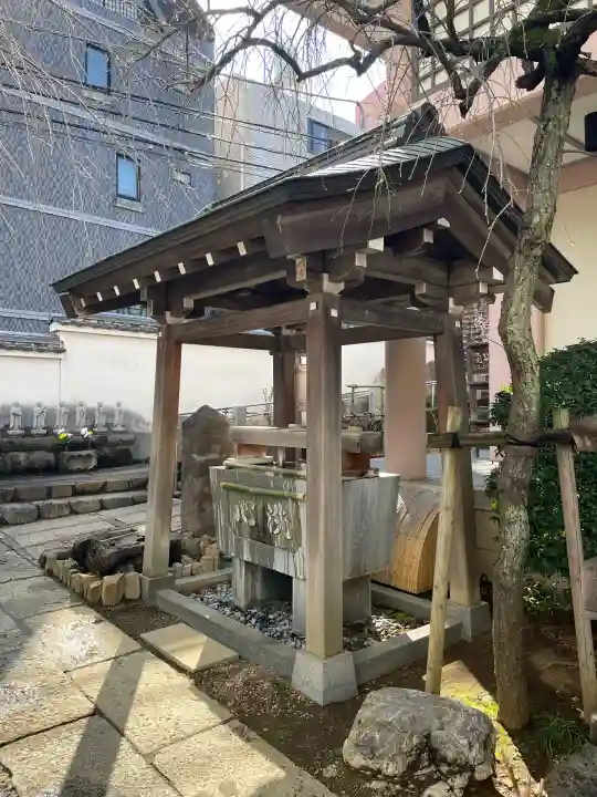 聖輪寺の{uncategorized: "未分類", other: "その他", undefined: "問題あり", building: "その他建物", grave: "お墓", sacred_gate: "鳥居", guardian: "狛犬", statue: "像", buddha: "仏像", history: "歴史", nature: "自然", garden: "庭園", animal: "動物", pagoda: "塔", temizu: "手水舎", mountain_gate: "山門・神門", sanctuary: "本殿・本堂", subordinate: "末社・摂社", art: "芸術", scenery: "景色", jizo: "地蔵", ema: "絵馬", goshuin: "御朱印", omikuji: "おみくじ", items: "授与品その他", amulet: "お守り", goshuincho: "御朱印帳", eats: "食事", festival: "お祭り", votive_dance: "神楽", shichigosan: "七五三参", wedding: "結婚式", experience: "体験その他", initially: "初詣", around: "周辺", anti_infection: "感染症対策"}