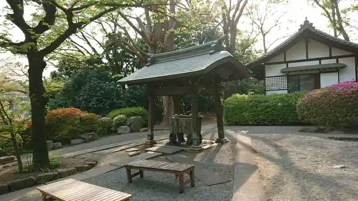 等覚院の手水舎