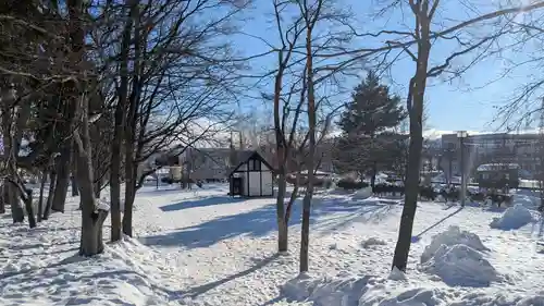 西御料地神社の庭園