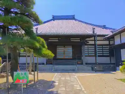 弥勒寺の本殿・本堂