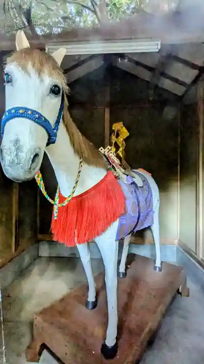 道野辺八幡宮の像