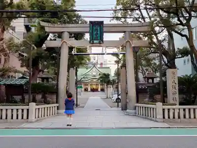 難波八阪神社の鳥居