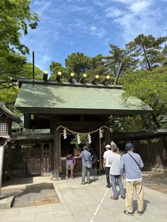 意富比神社の{uncategorized: "未分類", other: "その他", undefined: "問題あり", building: "その他建物", grave: "お墓", sacred_gate: "鳥居", guardian: "狛犬", statue: "像", buddha: "仏像", history: "歴史", nature: "自然", garden: "庭園", animal: "動物", pagoda: "塔", temizu: "手水舎", mountain_gate: "山門・神門", sanctuary: "本殿・本堂", subordinate: "末社・摂社", art: "芸術", scenery: "景色", jizo: "地蔵", ema: "絵馬", goshuin: "御朱印", omikuji: "おみくじ", items: "授与品その他", amulet: "お守り", goshuincho: "御朱印帳", eats: "食事", festival: "お祭り", votive_dance: "神楽", shichigosan: "七五三参", wedding: "結婚式", experience: "体験その他", initially: "初詣", around: "周辺", anti_infection: "感染症対策"}