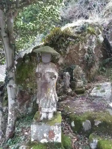 八面山神護寺奥の院の像