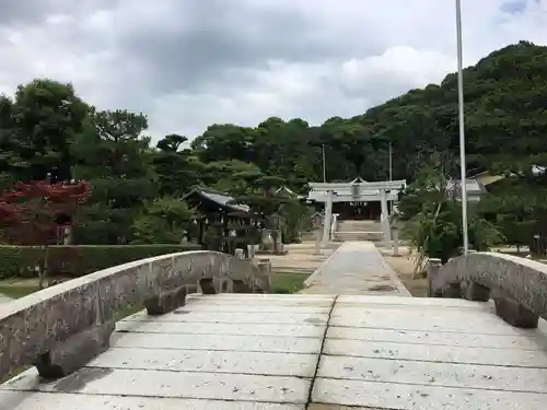 鶴羽根神社の建物その他