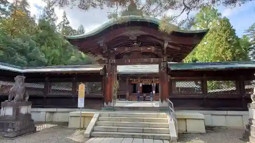 上杉神社の山門・神門