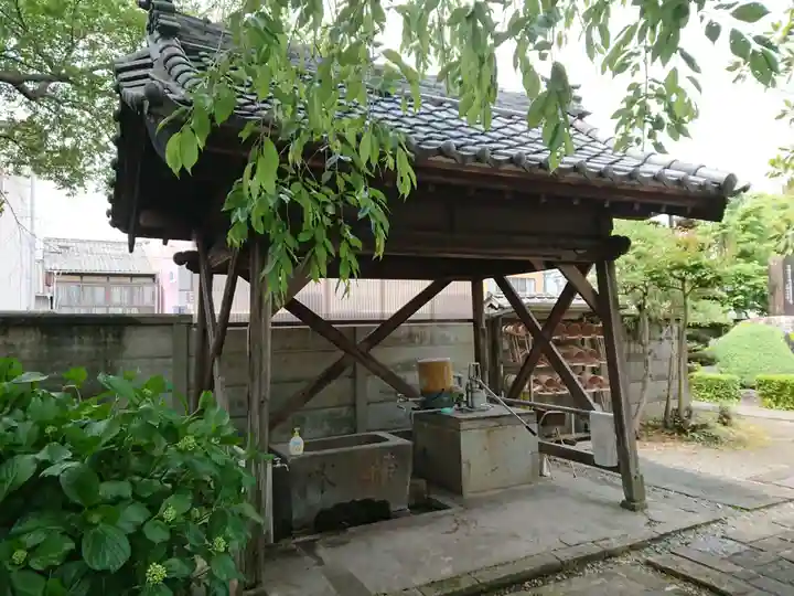 浄泉寺の手水舎