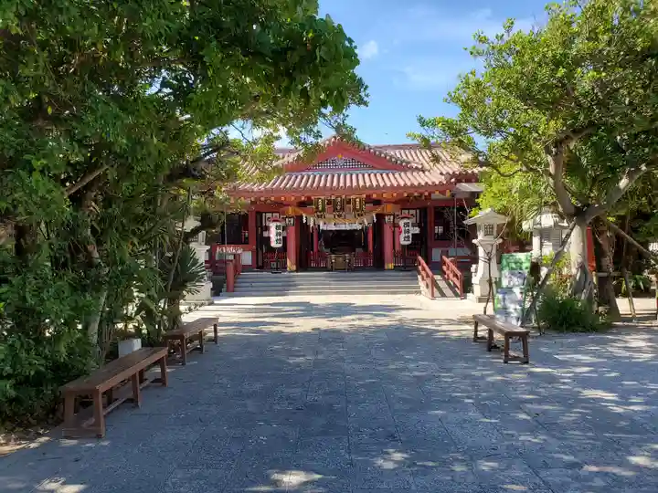 波上宮の本殿・本堂