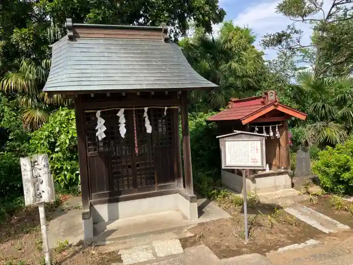 境香取神社の{uncategorized: "未分類", other: "その他", undefined: "問題あり", building: "その他建物", grave: "お墓", sacred_gate: "鳥居", guardian: "狛犬", statue: "像", buddha: "仏像", history: "歴史", nature: "自然", garden: "庭園", animal: "動物", pagoda: "塔", temizu: "手水舎", mountain_gate: "山門・神門", sanctuary: "本殿・本堂", subordinate: "末社・摂社", art: "芸術", scenery: "景色", jizo: "地蔵", ema: "絵馬", goshuin: "御朱印", omikuji: "おみくじ", items: "授与品その他", amulet: "お守り", goshuincho: "御朱印帳", eats: "食事", festival: "お祭り", votive_dance: "神楽", shichigosan: "七五三参", wedding: "結婚式", experience: "体験その他", initially: "初詣", around: "周辺", anti_infection: "感染症対策"}