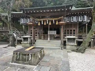 石切劔箭神社上之社の{uncategorized: "未分類", other: "その他", undefined: "問題あり", building: "その他建物", grave: "お墓", sacred_gate: "鳥居", guardian: "狛犬", statue: "像", buddha: "仏像", history: "歴史", nature: "自然", garden: "庭園", animal: "動物", pagoda: "塔", temizu: "手水舎", mountain_gate: "山門・神門", sanctuary: "本殿・本堂", subordinate: "末社・摂社", art: "芸術", scenery: "景色", jizo: "地蔵", ema: "絵馬", goshuin: "御朱印", omikuji: "おみくじ", items: "授与品その他", amulet: "お守り", goshuincho: "御朱印帳", eats: "食事", festival: "お祭り", votive_dance: "神楽", shichigosan: "七五三参", wedding: "結婚式", experience: "体験その他", initially: "初詣", around: "周辺", anti_infection: "感染症対策"}