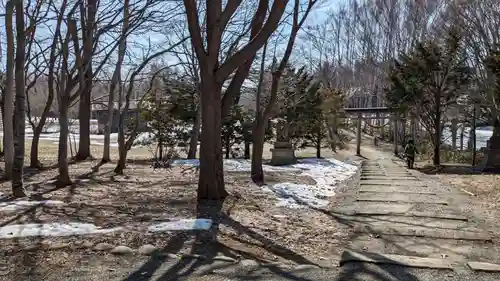 旧信濃神社の庭園