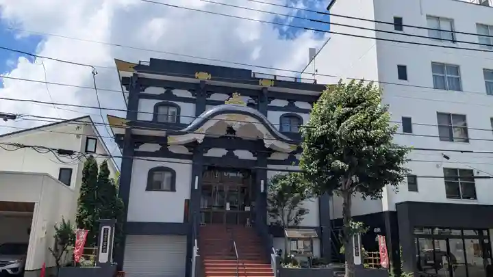 密修寺の本殿・本堂