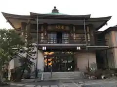 香象院の本殿