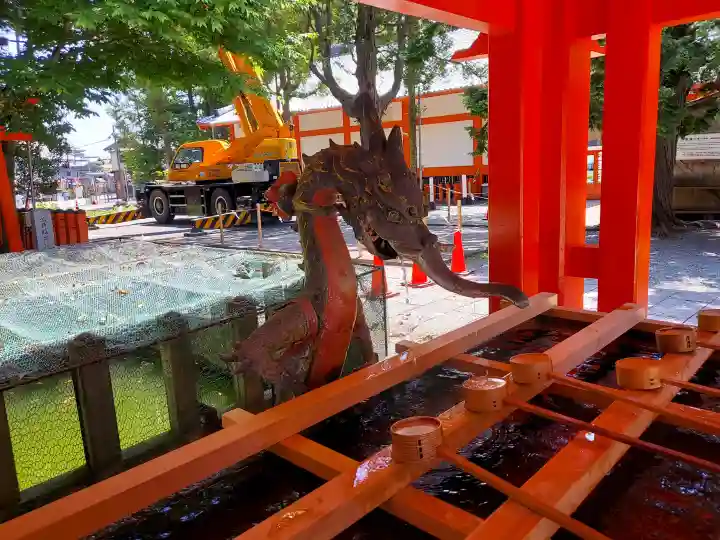 熊野速玉大社の{uncategorized: "未分類", other: "その他", undefined: "問題あり", building: "その他建物", grave: "お墓", sacred_gate: "鳥居", guardian: "狛犬", statue: "像", buddha: "仏像", history: "歴史", nature: "自然", garden: "庭園", animal: "動物", pagoda: "塔", temizu: "手水舎", mountain_gate: "山門・神門", sanctuary: "本殿・本堂", subordinate: "末社・摂社", art: "芸術", scenery: "景色", jizo: "地蔵", ema: "絵馬", goshuin: "御朱印", omikuji: "おみくじ", items: "授与品その他", amulet: "お守り", goshuincho: "御朱印帳", eats: "食事", festival: "お祭り", votive_dance: "神楽", shichigosan: "七五三参", wedding: "結婚式", experience: "体験その他", initially: "初詣", around: "周辺", anti_infection: "感染症対策"}
