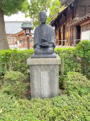 松陰神社の像