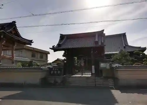 浄栄寺の山門