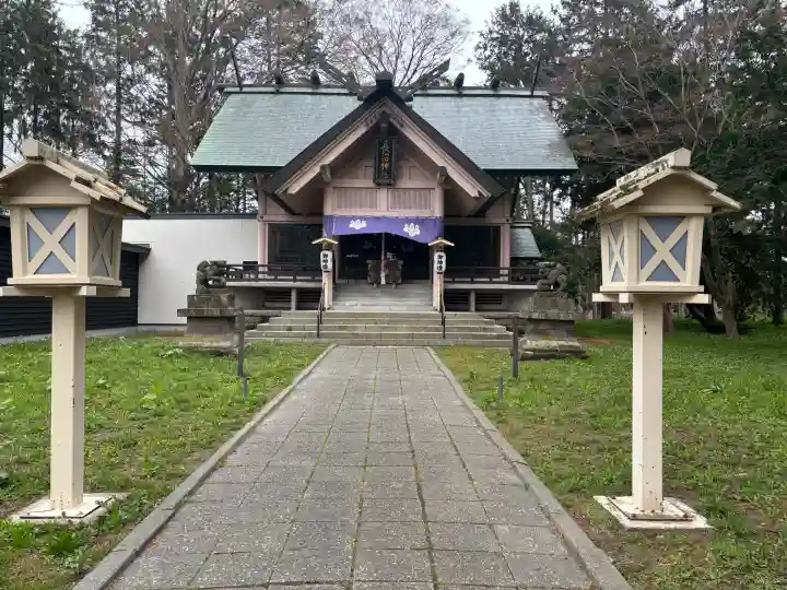 長沼神社の{uncategorized: "未分類", other: "その他", undefined: "問題あり", building: "その他建物", grave: "お墓", sacred_gate: "鳥居", guardian: "狛犬", statue: "像", buddha: "仏像", history: "歴史", nature: "自然", garden: "庭園", animal: "動物", pagoda: "塔", temizu: "手水舎", mountain_gate: "山門・神門", sanctuary: "本殿・本堂", subordinate: "末社・摂社", art: "芸術", scenery: "景色", jizo: "地蔵", ema: "絵馬", goshuin: "御朱印", omikuji: "おみくじ", items: "授与品その他", amulet: "お守り", goshuincho: "御朱印帳", eats: "食事", festival: "お祭り", votive_dance: "神楽", shichigosan: "七五三参", wedding: "結婚式", experience: "体験その他", initially: "初詣", around: "周辺", anti_infection: "感染症対策"}