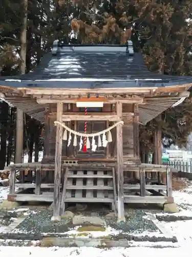 神明社の本殿