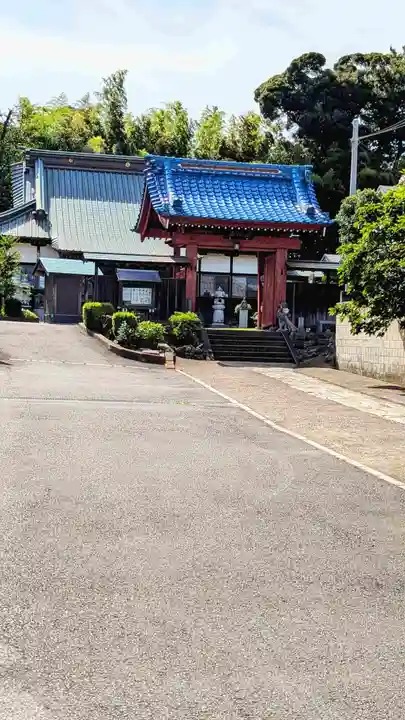 観音寺の山門・神門