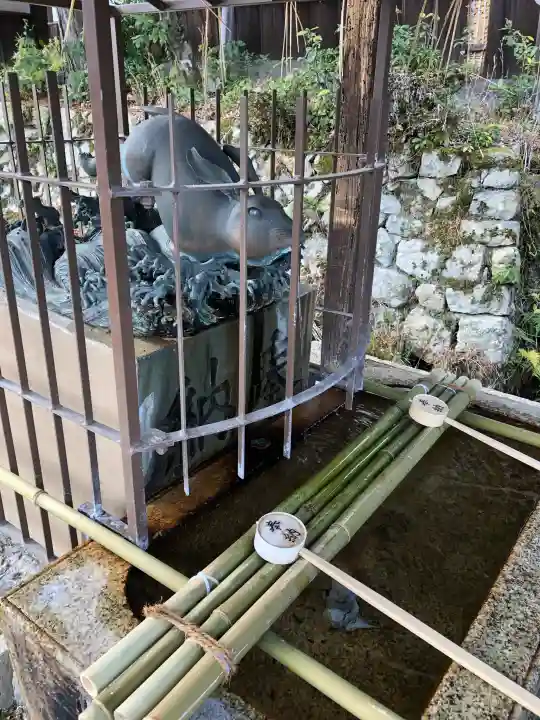 三尾神社の{uncategorized: "未分類", other: "その他", undefined: "問題あり", building: "その他建物", grave: "お墓", sacred_gate: "鳥居", guardian: "狛犬", statue: "像", buddha: "仏像", history: "歴史", nature: "自然", garden: "庭園", animal: "動物", pagoda: "塔", temizu: "手水舎", mountain_gate: "山門・神門", sanctuary: "本殿・本堂", subordinate: "末社・摂社", art: "芸術", scenery: "景色", jizo: "地蔵", ema: "絵馬", goshuin: "御朱印", omikuji: "おみくじ", items: "授与品その他", amulet: "お守り", goshuincho: "御朱印帳", eats: "食事", festival: "お祭り", votive_dance: "神楽", shichigosan: "七五三参", wedding: "結婚式", experience: "体験その他", initially: "初詣", around: "周辺", anti_infection: "感染症対策"}
