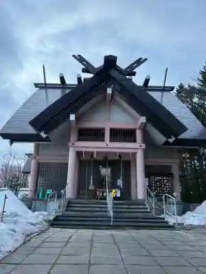 芽室神社の{uncategorized: "未分類", other: "その他", undefined: "問題あり", building: "その他建物", grave: "お墓", sacred_gate: "鳥居", guardian: "狛犬", statue: "像", buddha: "仏像", history: "歴史", nature: "自然", garden: "庭園", animal: "動物", pagoda: "塔", temizu: "手水舎", mountain_gate: "山門・神門", sanctuary: "本殿・本堂", subordinate: "末社・摂社", art: "芸術", scenery: "景色", jizo: "地蔵", ema: "絵馬", goshuin: "御朱印", omikuji: "おみくじ", items: "授与品その他", amulet: "お守り", goshuincho: "御朱印帳", eats: "食事", festival: "お祭り", votive_dance: "神楽", shichigosan: "七五三参", wedding: "結婚式", experience: "体験その他", initially: "初詣", around: "周辺", anti_infection: "感染症対策"}