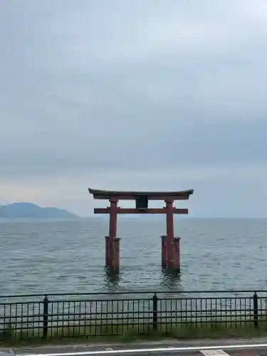 白鬚神社の{uncategorized: "未分類", other: "その他", undefined: "問題あり", building: "その他建物", grave: "お墓", sacred_gate: "鳥居", guardian: "狛犬", statue: "像", buddha: "仏像", history: "歴史", nature: "自然", garden: "庭園", animal: "動物", pagoda: "塔", temizu: "手水舎", mountain_gate: "山門・神門", sanctuary: "本殿・本堂", subordinate: "末社・摂社", art: "芸術", scenery: "景色", jizo: "地蔵", ema: "絵馬", goshuin: "御朱印", omikuji: "おみくじ", items: "授与品その他", amulet: "お守り", goshuincho: "御朱印帳", eats: "食事", festival: "お祭り", votive_dance: "神楽", shichigosan: "七五三参", wedding: "結婚式", experience: "体験その他", initially: "初詣", around: "周辺", anti_infection: "感染症対策"}