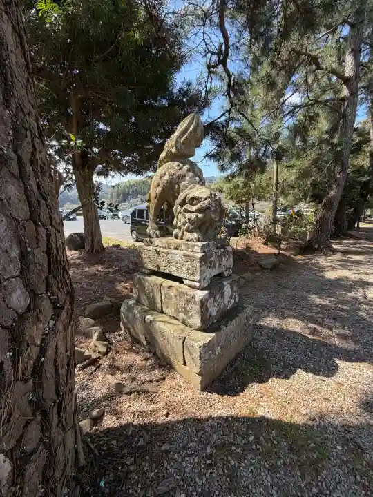 熊野大社の{uncategorized: "未分類", other: "その他", undefined: "問題あり", building: "その他建物", grave: "お墓", sacred_gate: "鳥居", guardian: "狛犬", statue: "像", buddha: "仏像", history: "歴史", nature: "自然", garden: "庭園", animal: "動物", pagoda: "塔", temizu: "手水舎", mountain_gate: "山門・神門", sanctuary: "本殿・本堂", subordinate: "末社・摂社", art: "芸術", scenery: "景色", jizo: "地蔵", ema: "絵馬", goshuin: "御朱印", omikuji: "おみくじ", items: "授与品その他", amulet: "お守り", goshuincho: "御朱印帳", eats: "食事", festival: "お祭り", votive_dance: "神楽", shichigosan: "七五三参", wedding: "結婚式", experience: "体験その他", initially: "初詣", around: "周辺", anti_infection: "感染症対策"}