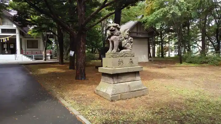 北広島市総鎮守 廣島神社の狛犬