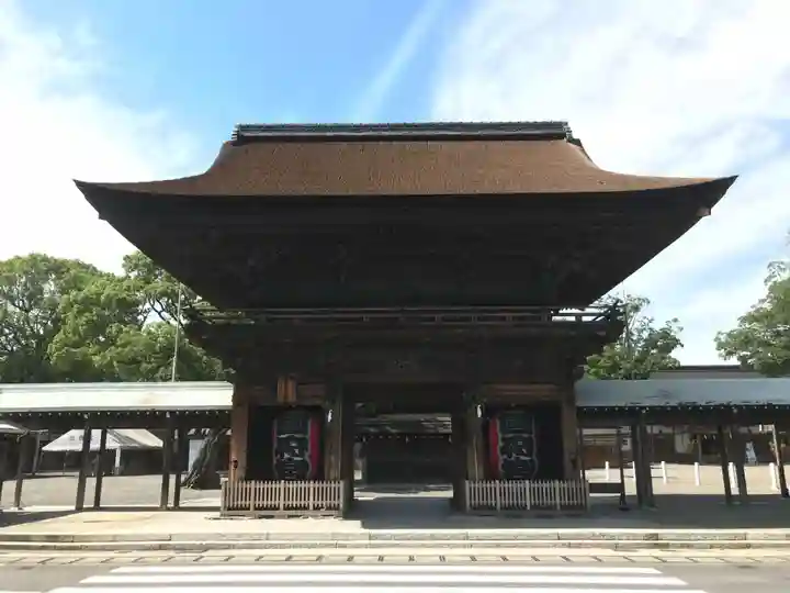 尾張大國霊神社(国府宮)の山門・神門