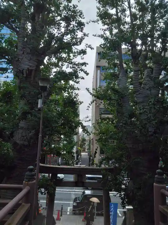 誕生八幡神社の鳥居